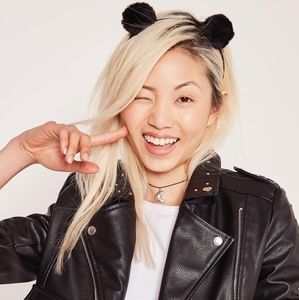 Fuzzy Pom Pom Kuma Headband